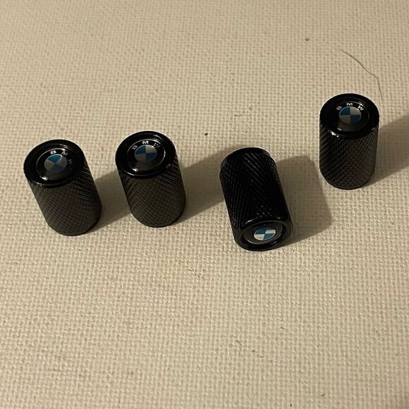 BMW Logo valve Stem caps in Black set of 4 NWT - Picture 3 of 5